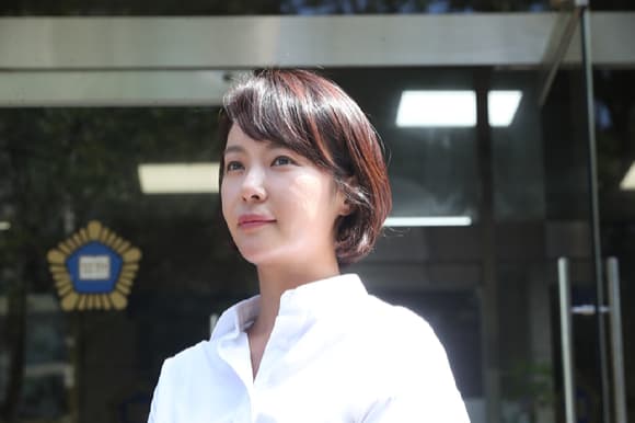 Hwang Jung-eum Faces Charges of Embezzlement, Prosecutors Seek 3-Year Prison Term